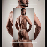 Lámina de arte erótico gay NSFW | Hombre barbudo musculoso de espaldas | Bóxer de crochet Powerhouse | Arte físico homoerótico | 4 tamaños